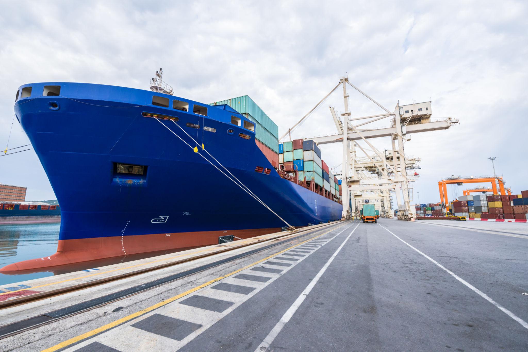 Por que sua operação de importação depende demais de terceiros